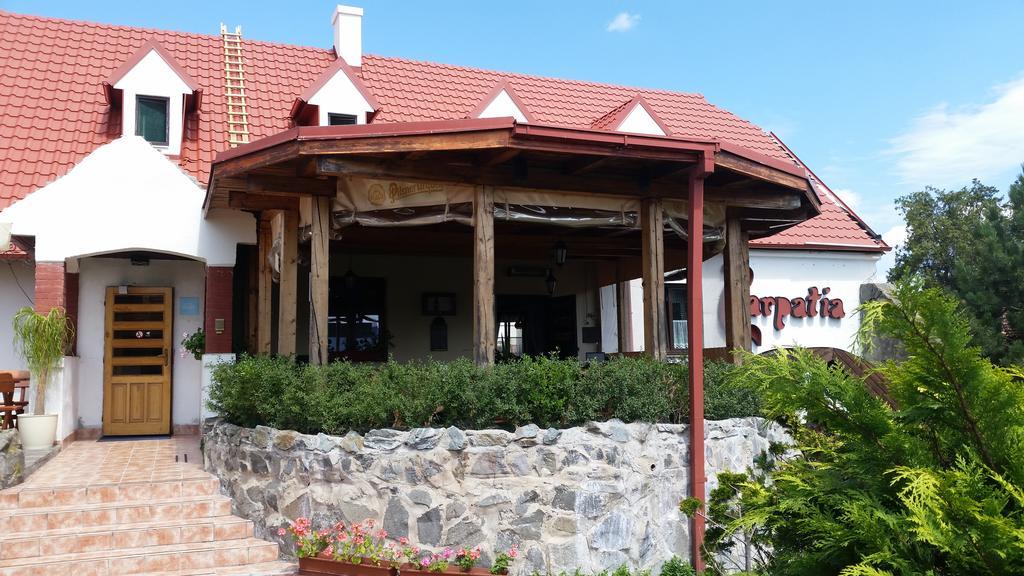 Hotel Carpatia Bratysława Zewnętrze zdjęcie
